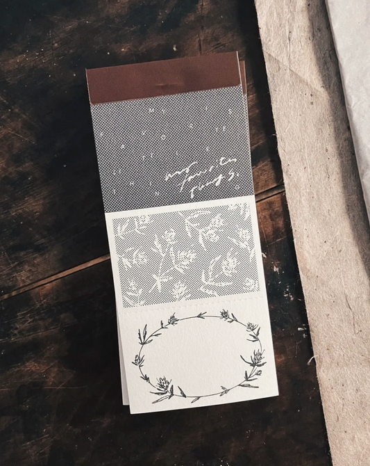 Somesortof.fern Memo Pad - Dots and Wreath